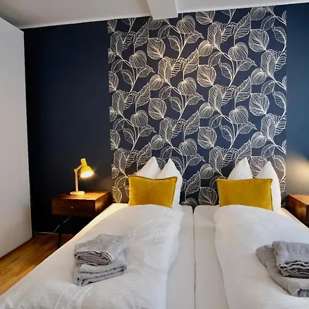 4-room Luxury - Close To Station, Free Parking, Kitchen Apartment